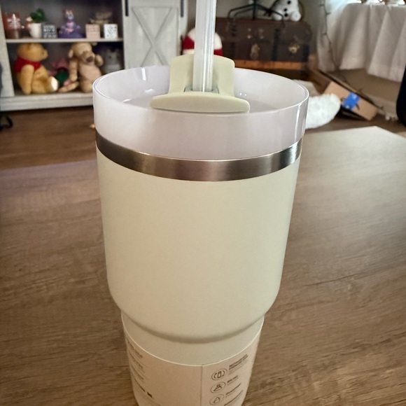 Stanley FlowState Quencher Mist 20oz - Picture 6 of 6